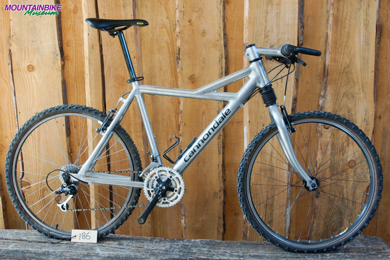 Cannondale Delta V 700 | 186